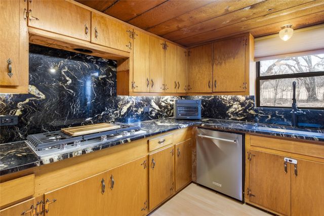 9213 Wilson Road, Pilot Point, TX 76258