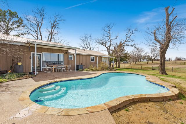 9213 Wilson Road, Pilot Point, TX 76258