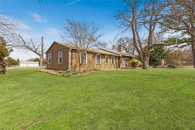 9213 Wilson Road, Pilot Point, TX 76258