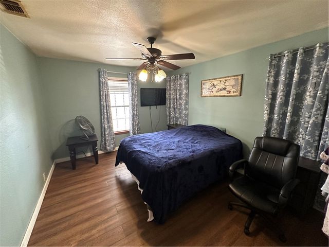 4721 Nesbitt Dr, Corpus Christi, TX 78415