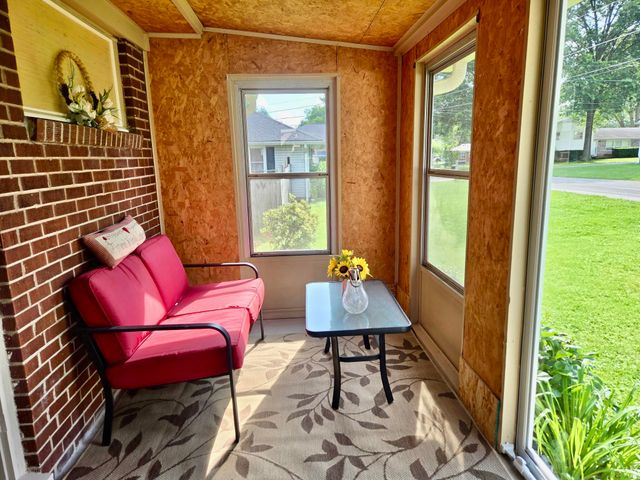 105 Kentucky Avenue, Somerset, KY 42501