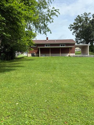 105 Kentucky Avenue, Somerset, KY 42501