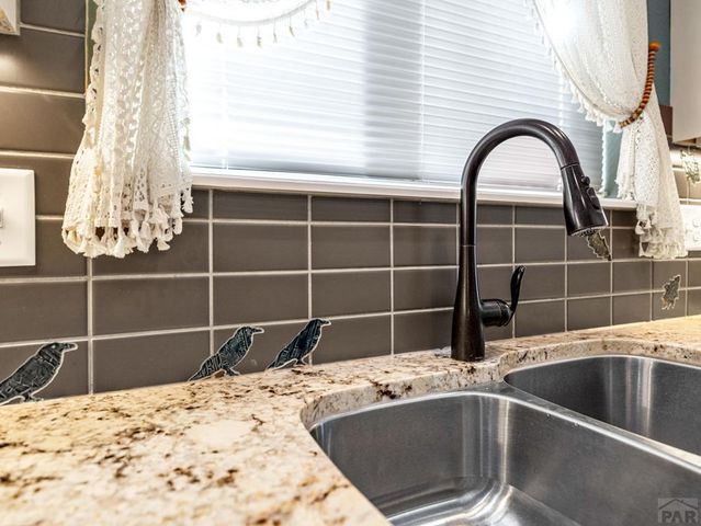 803 Thorncrest Dr, Pueblo, CO 81005