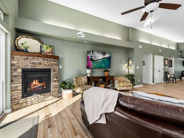 803 Thorncrest Dr, Pueblo, CO 81005