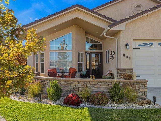 803 Thorncrest Dr, Pueblo, CO 81005