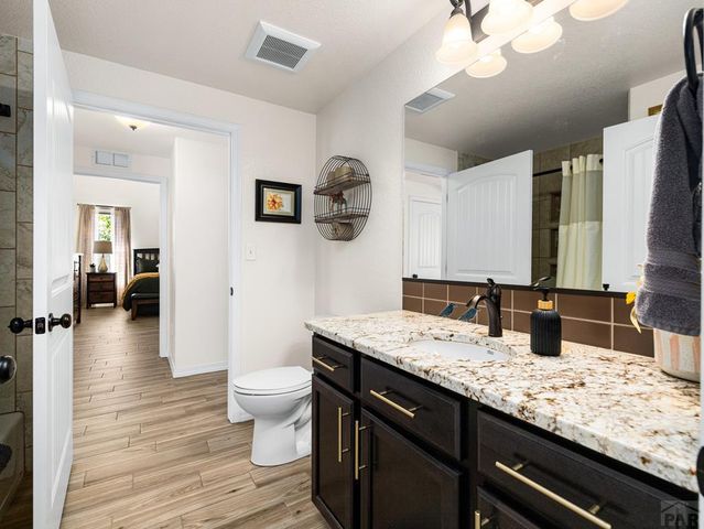 803 Thorncrest Dr, Pueblo, CO 81005