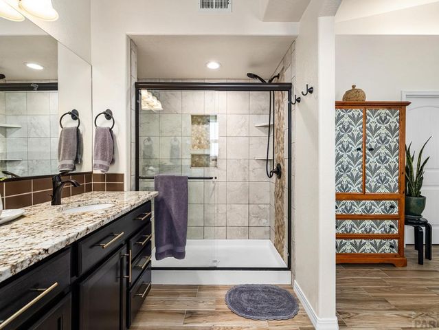 803 Thorncrest Dr, Pueblo, CO 81005