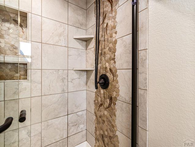 803 Thorncrest Dr, Pueblo, CO 81005