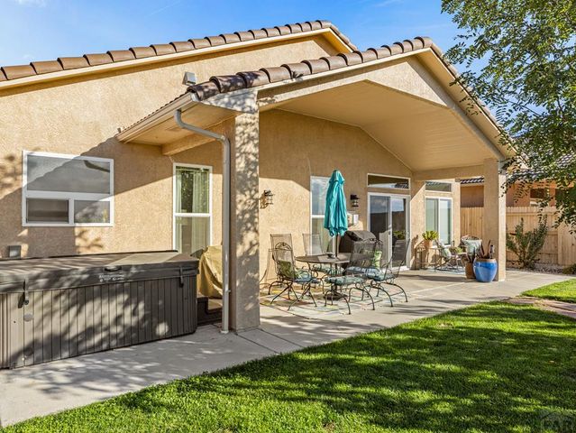 803 Thorncrest Dr, Pueblo, CO 81005