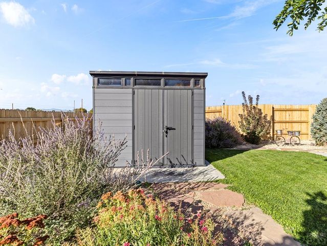 803 Thorncrest Dr, Pueblo, CO 81005