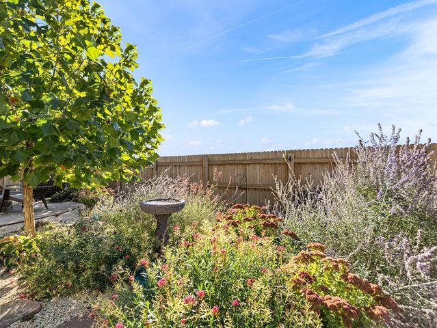 803 Thorncrest Dr, Pueblo, CO 81005