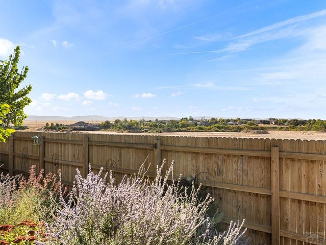 803 Thorncrest Dr, Pueblo, CO 81005