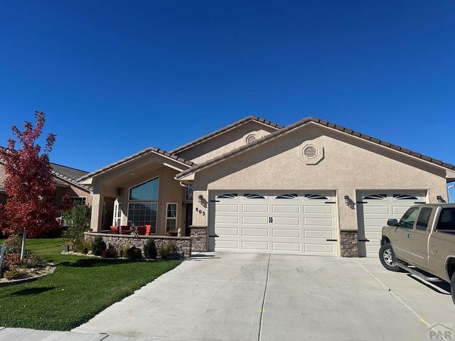 803 Thorncrest Dr, Pueblo, CO 81005