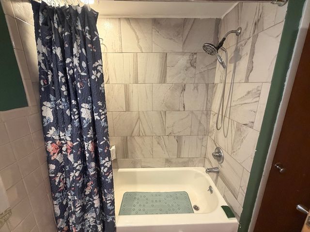 845 Stafford St, Leicester, MA 01542