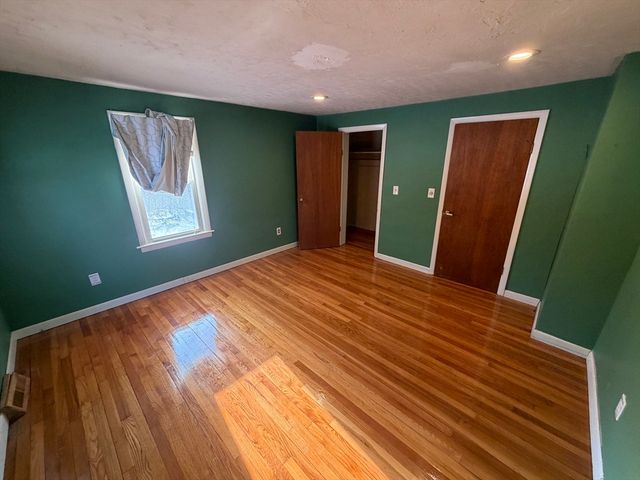 845 Stafford St, Leicester, MA 01542