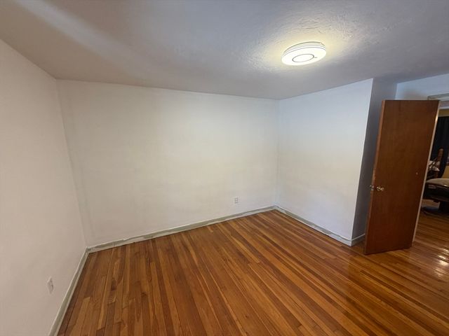 845 Stafford St, Leicester, MA 01542