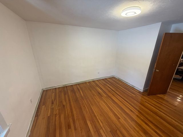 845 Stafford St, Leicester, MA 01542