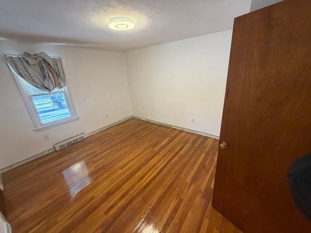 845 Stafford St, Leicester, MA 01542