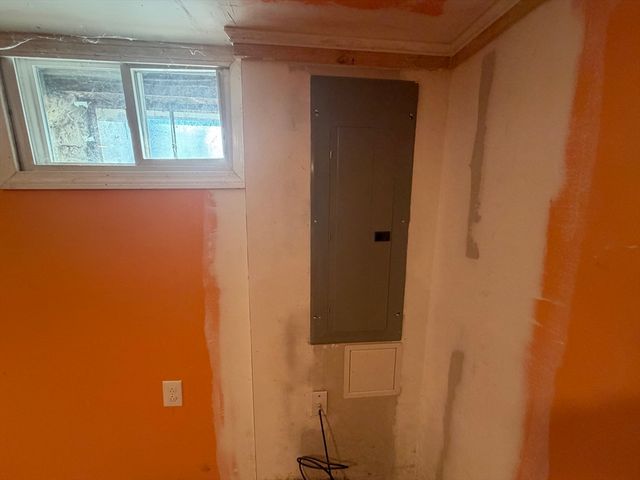 845 Stafford St, Leicester, MA 01542