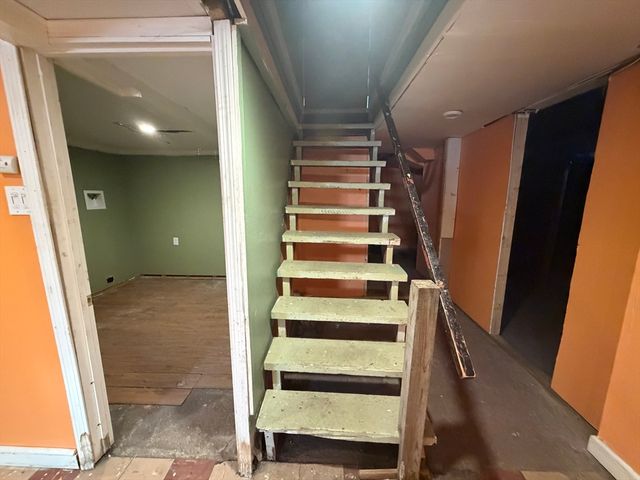 845 Stafford St, Leicester, MA 01542