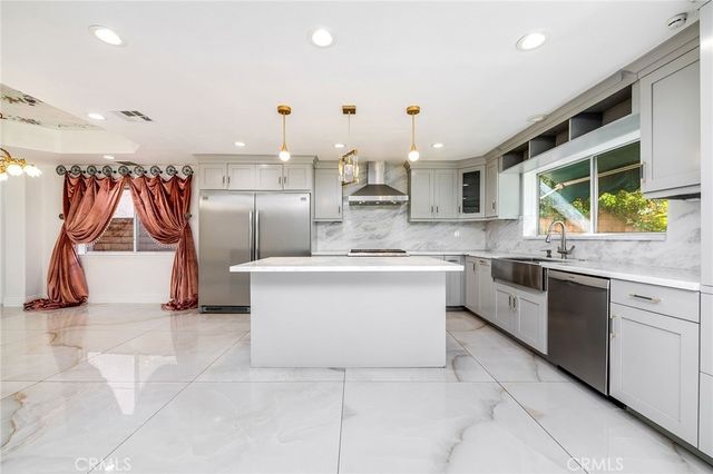 19314 Yolie, Tarzana, CA 91356