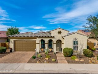 2948 E CREST Lane, Phoenix, AZ 85050