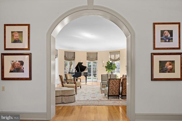 6220 SHEAFF LN, Fort Washington, PA 19034