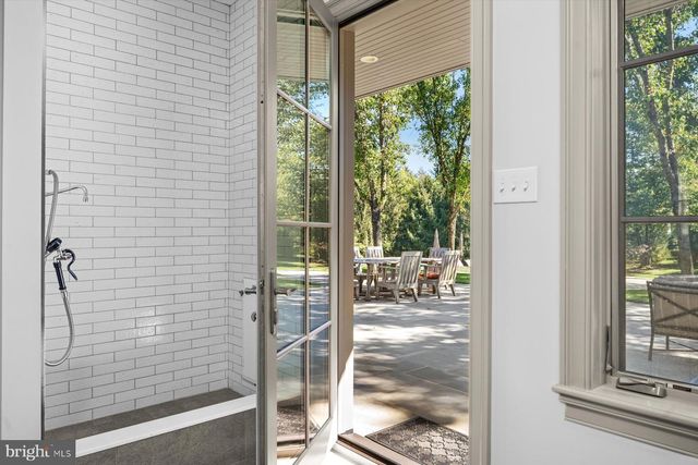 6220 SHEAFF LN, Fort Washington, PA 19034