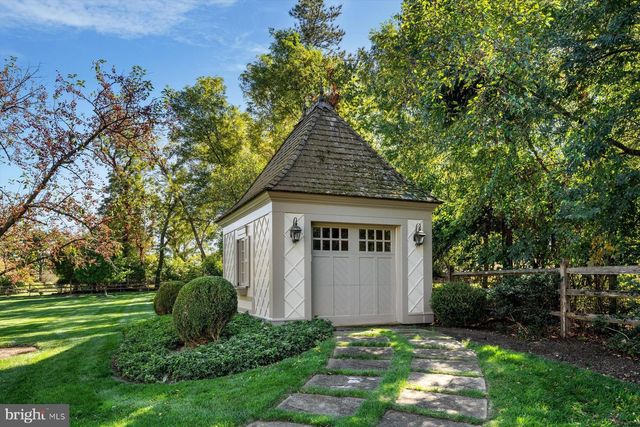 6220 SHEAFF LN, Fort Washington, PA 19034