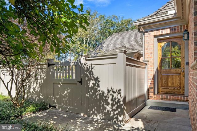 6220 SHEAFF LN, Fort Washington, PA 19034