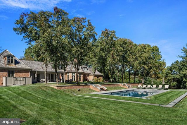 6220 SHEAFF LN, Fort Washington, PA 19034