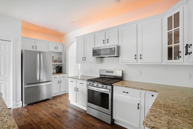 4511 REVERE CT, Columbia, MO 65203