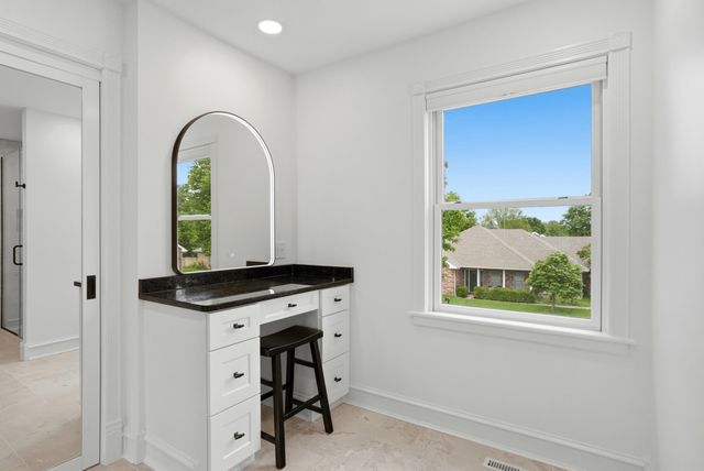 4511 REVERE CT, Columbia, MO 65203