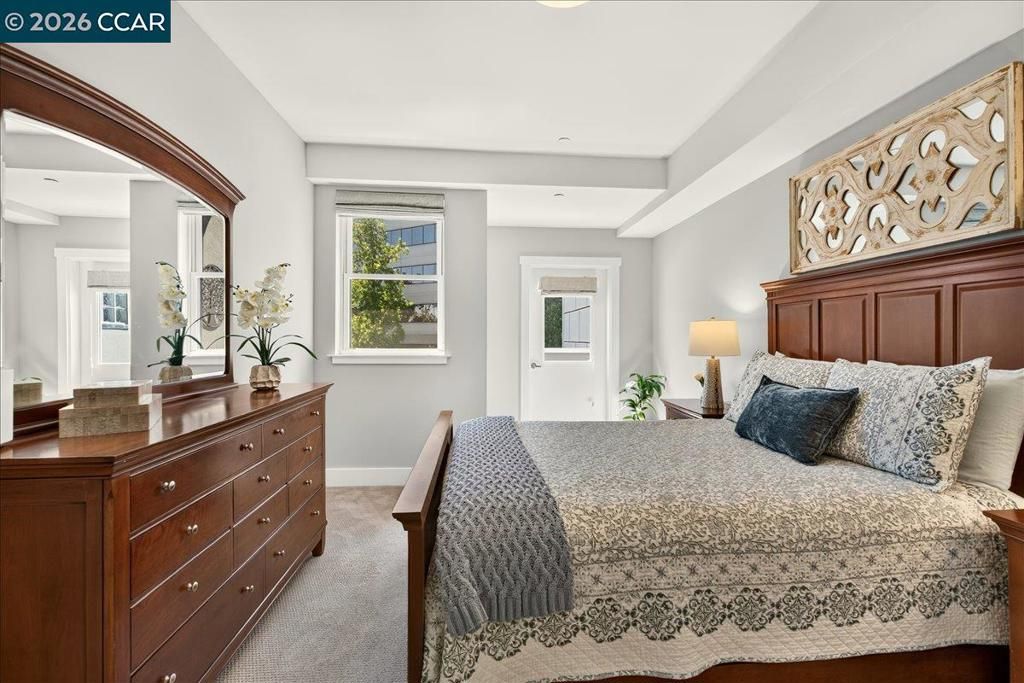 Image 21 of property listing at 1874 Bonanza St 10, Walnut Creek, CA 94596