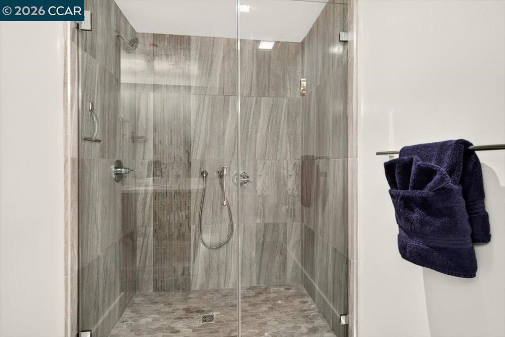 Image 23 of property listing at 1874 Bonanza St 10, Walnut Creek, CA 94596