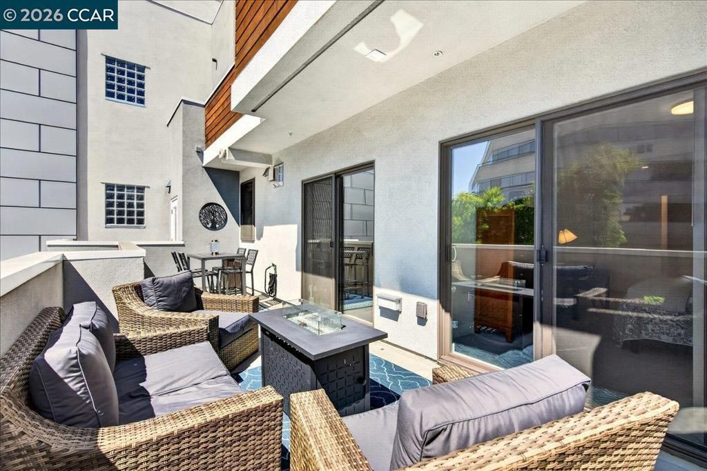 Image 31 of property listing at 1874 Bonanza St 10, Walnut Creek, CA 94596