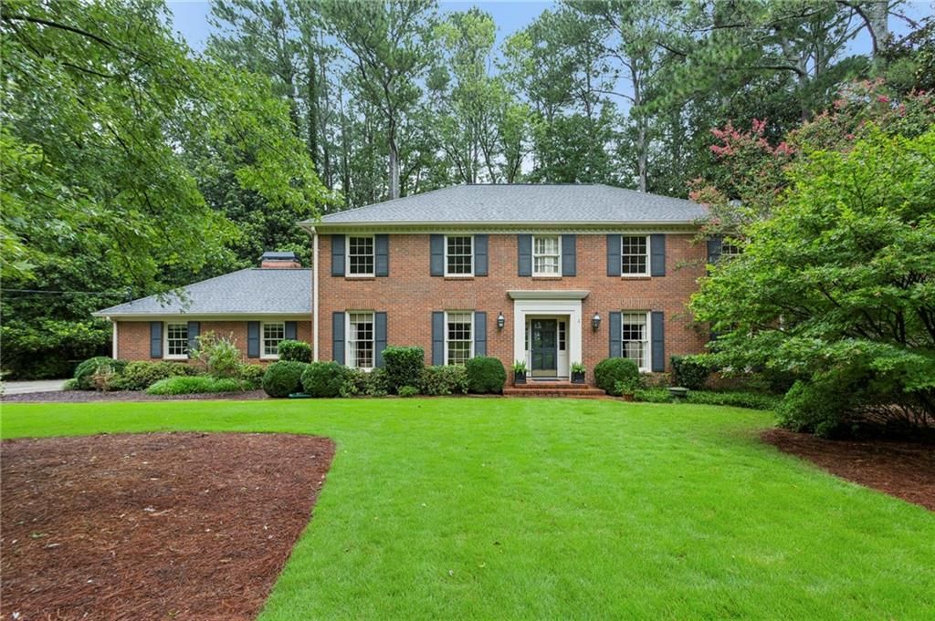 399 Glencastle Drive, Atlanta, GA 30327