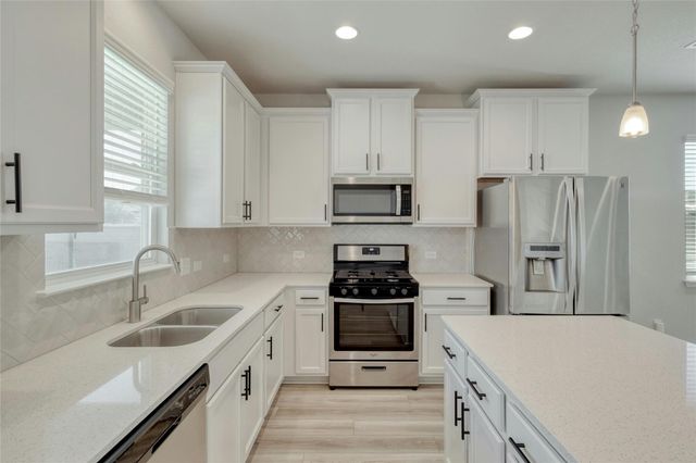 12101 CORSICANA TRL, Manor, TX 78653