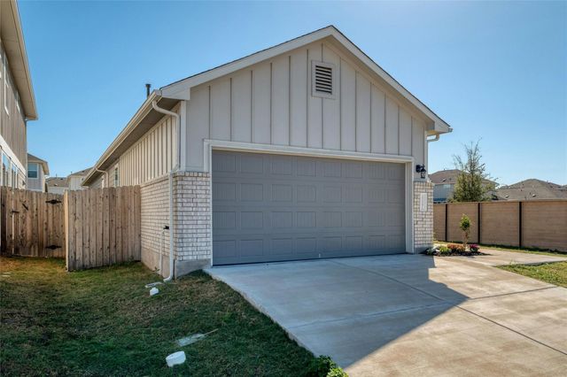 12101 CORSICANA TRL, Manor, TX 78653