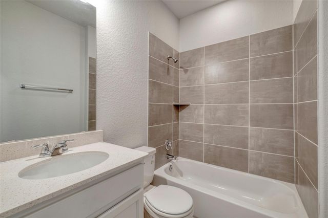 12101 CORSICANA TRL, Manor, TX 78653