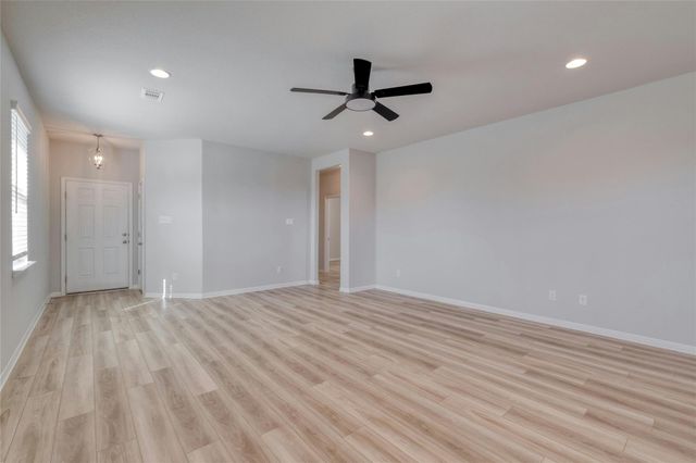 12101 CORSICANA TRL, Manor, TX 78653