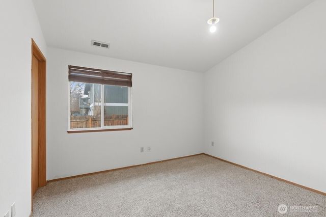 3105 K Street NE, Auburn, WA 98002