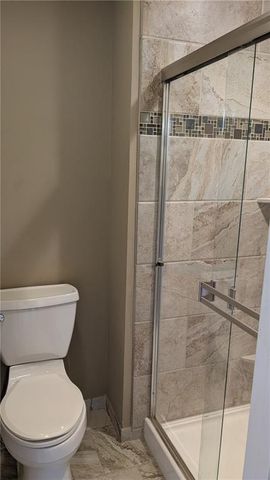 324 NE Woodbury Drive, Lee's Summit, MO 64086