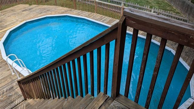 324 NE Woodbury Drive, Lee's Summit, MO 64086