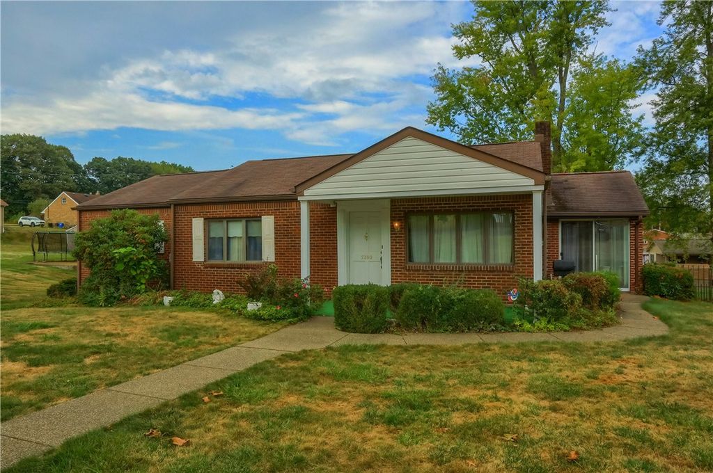 5202 Harvard Drive, Hopewell Twp, PA 15001