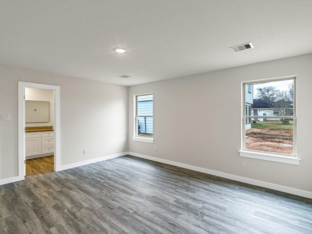 1010 4th Street, Hempstead, TX 77445