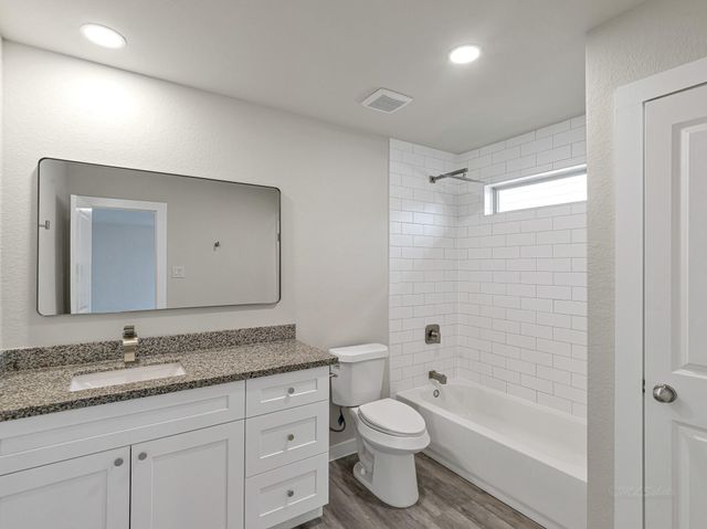 1010 4th Street, Hempstead, TX 77445