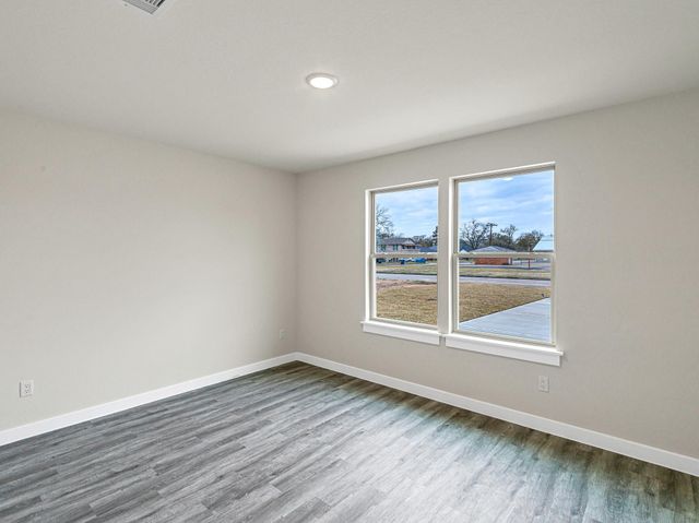 1010 4th Street, Hempstead, TX 77445