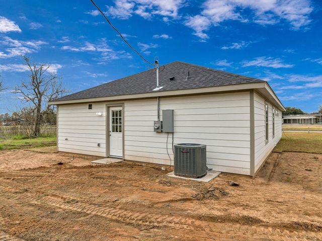 1010 4th Street, Hempstead, TX 77445