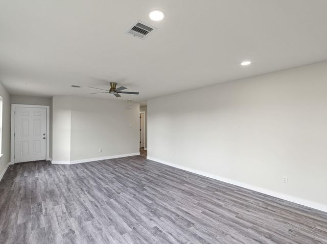 1010 4th Street, Hempstead, TX 77445